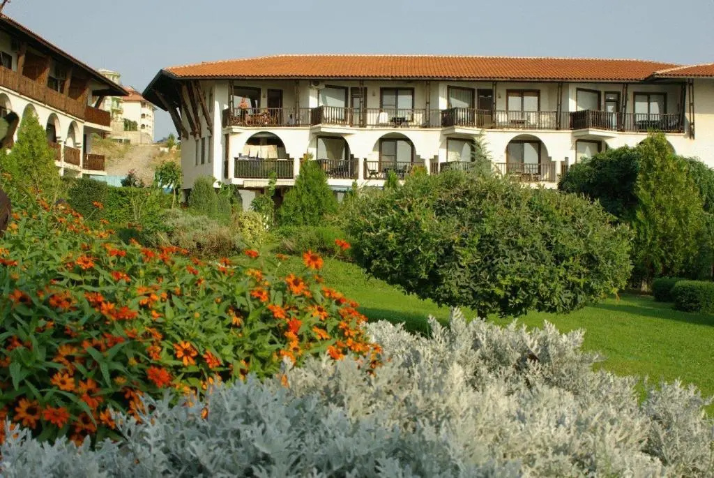 MONASTERY Apart Complex