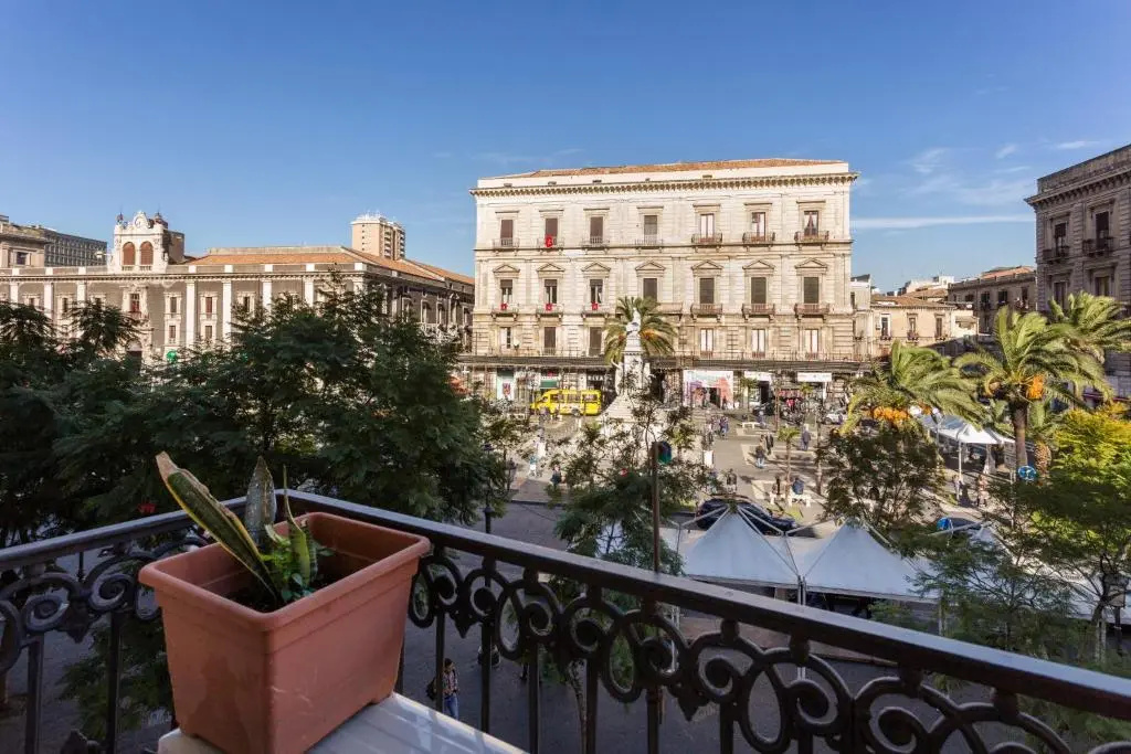 Standard Triple room with balcony and with view