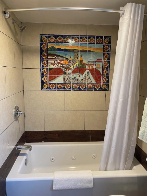 1 Bedroom Standard Double Basement room (full double bed)