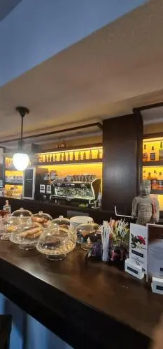 Food & Beverage