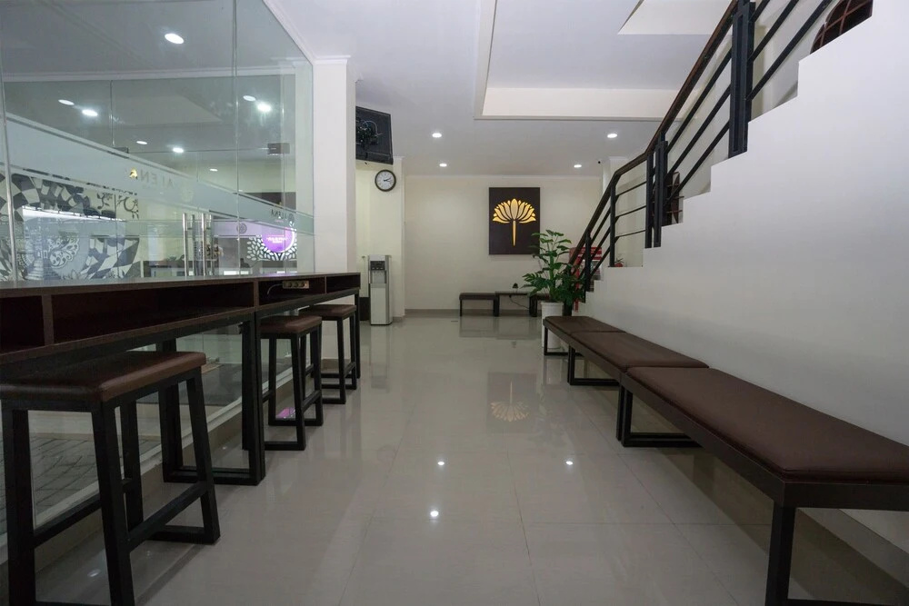 Food & Beverage