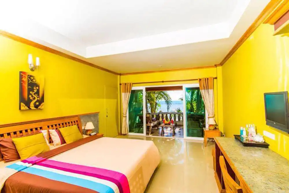 Deluxe Villa with balcony and beachfront