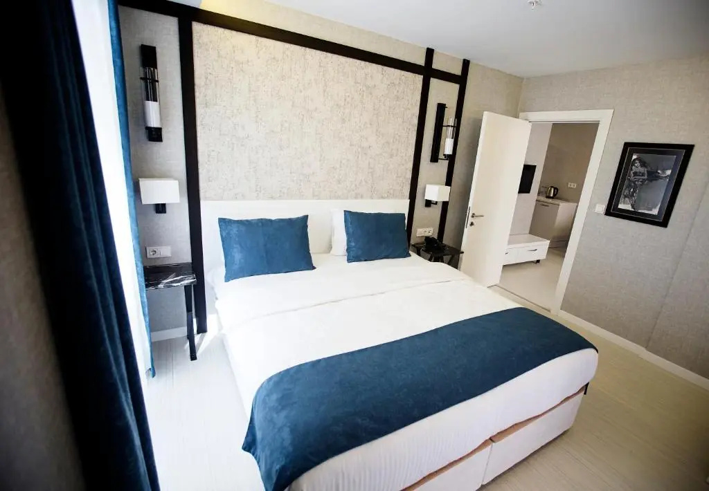 Gardenya Suit Hotel — 3