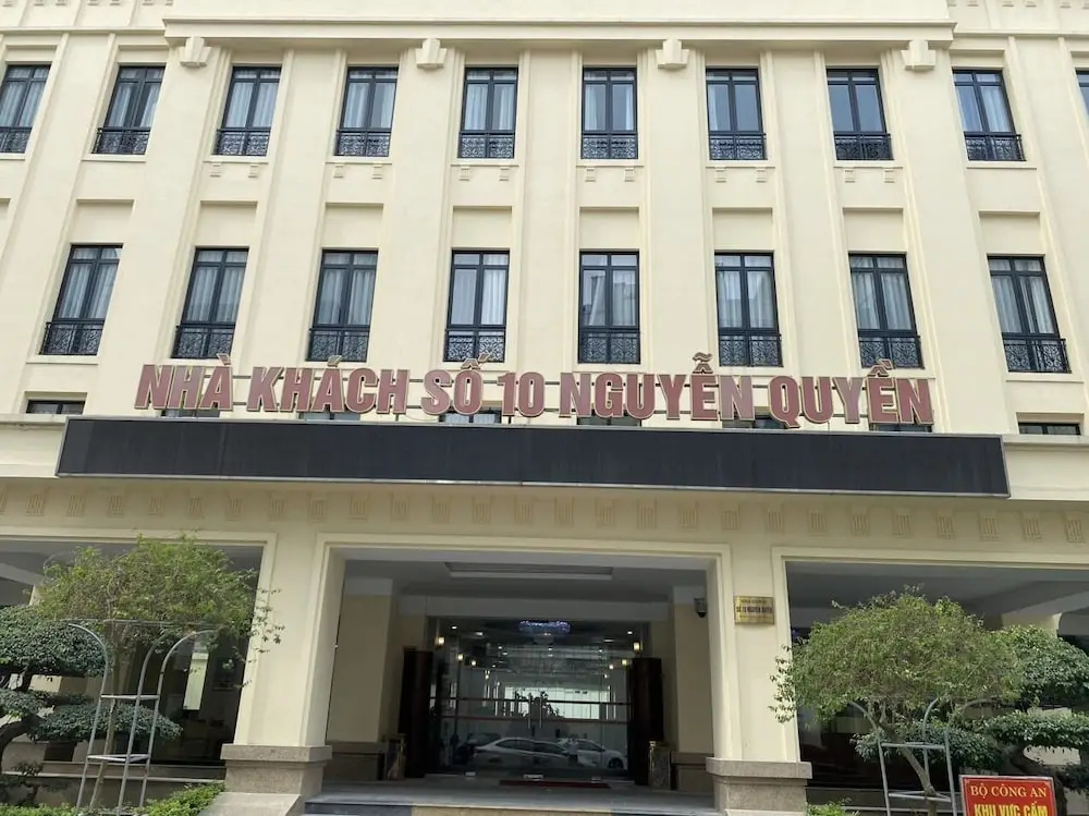 Nguyen Quyen Hotel