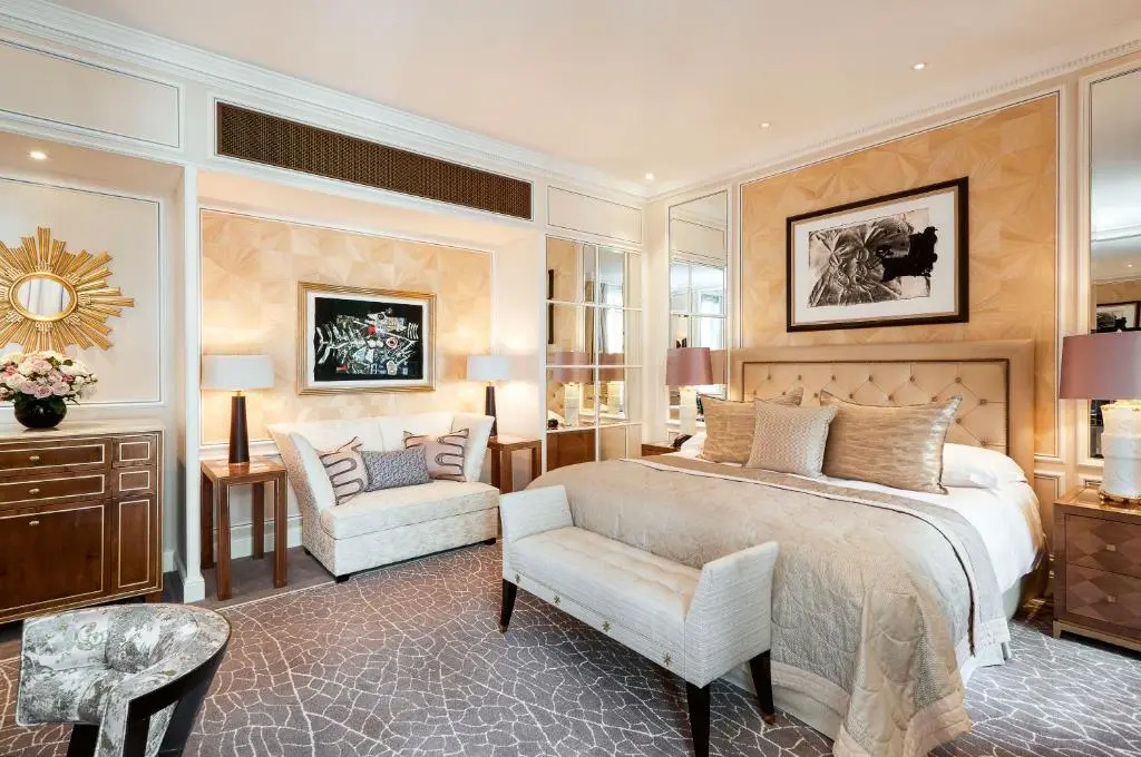 Double room (full double bed)