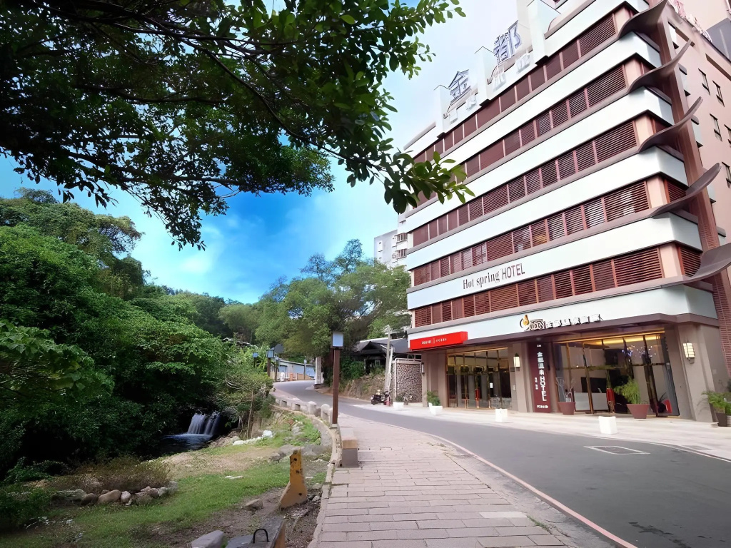 Golden Hotspring Hotel