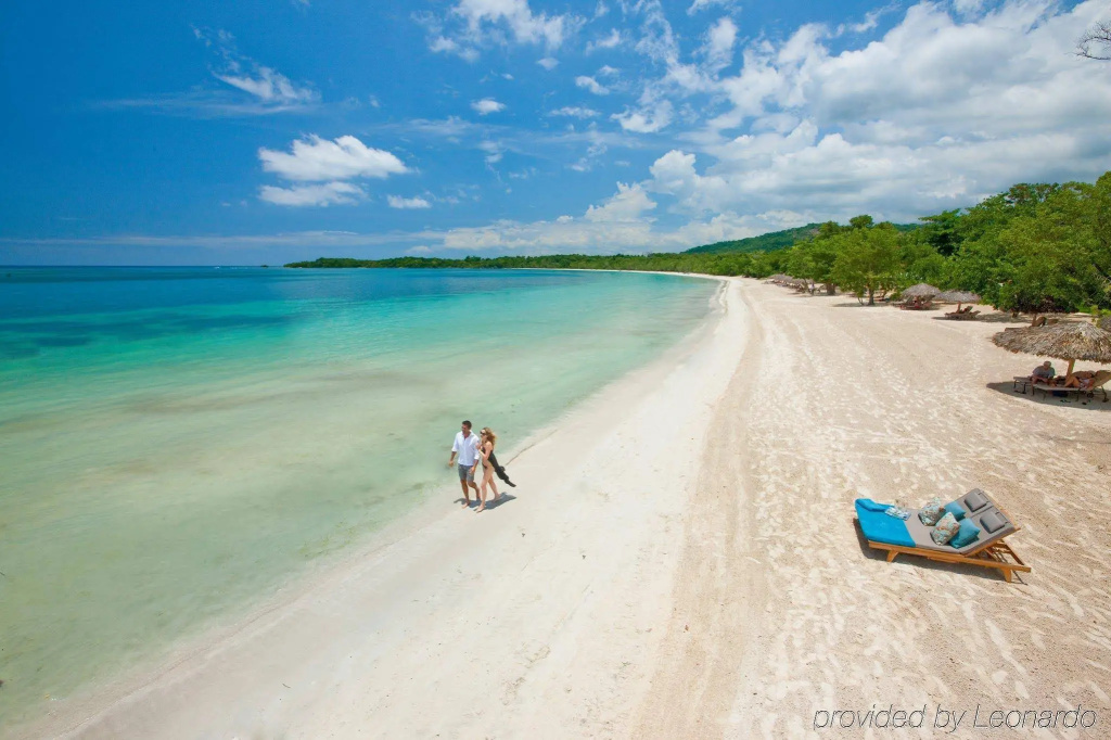 Beach & Waterfront