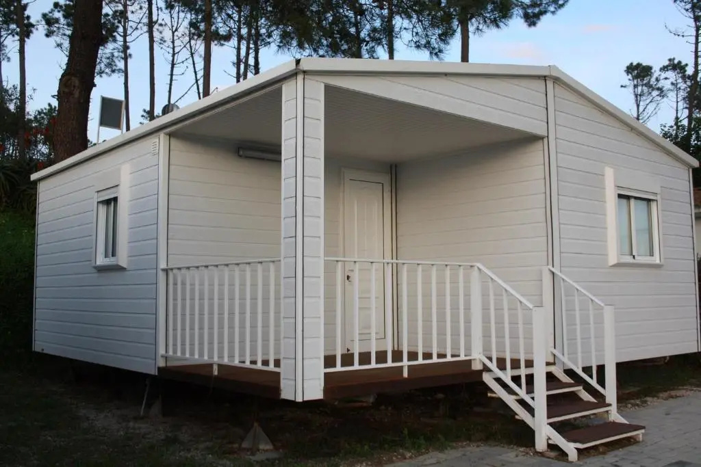 2 Bedrooms Bungalow