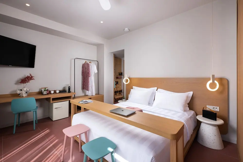 Standard Double room with balcony (full double bed)