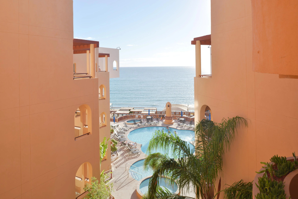 Beach & Waterfront