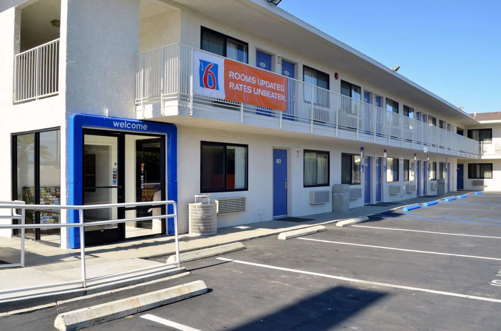 Motel 6 Palm Desert, CA - Palm Springs Area