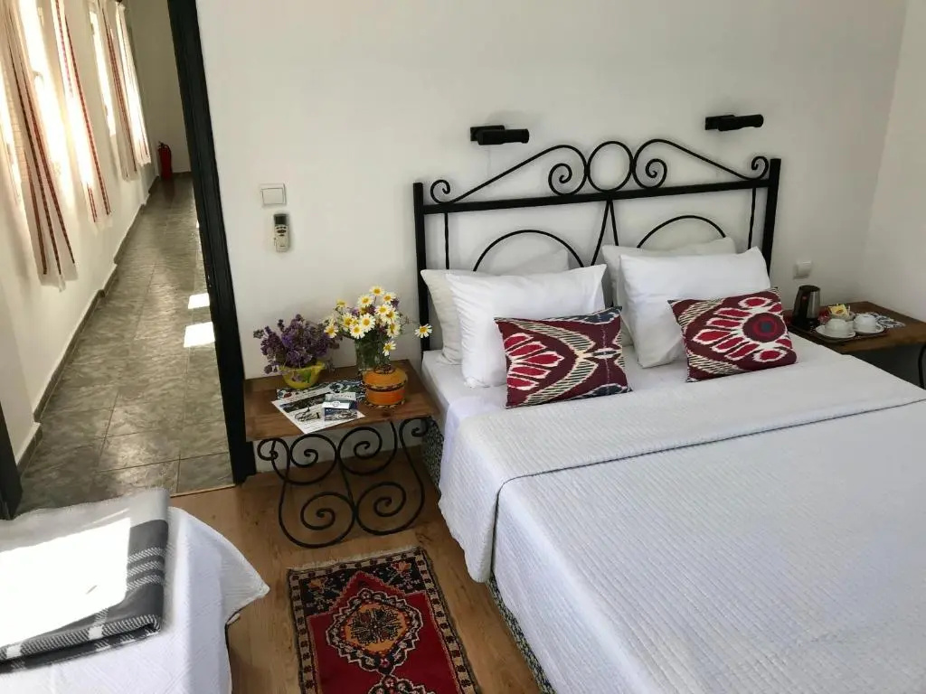 Standard Double room with balcony (full double bed)