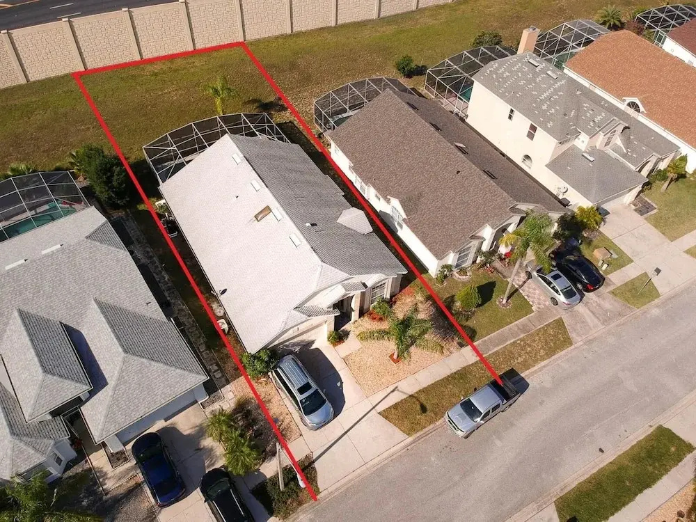 Beautiful 5/5 Bedroom Home!!!