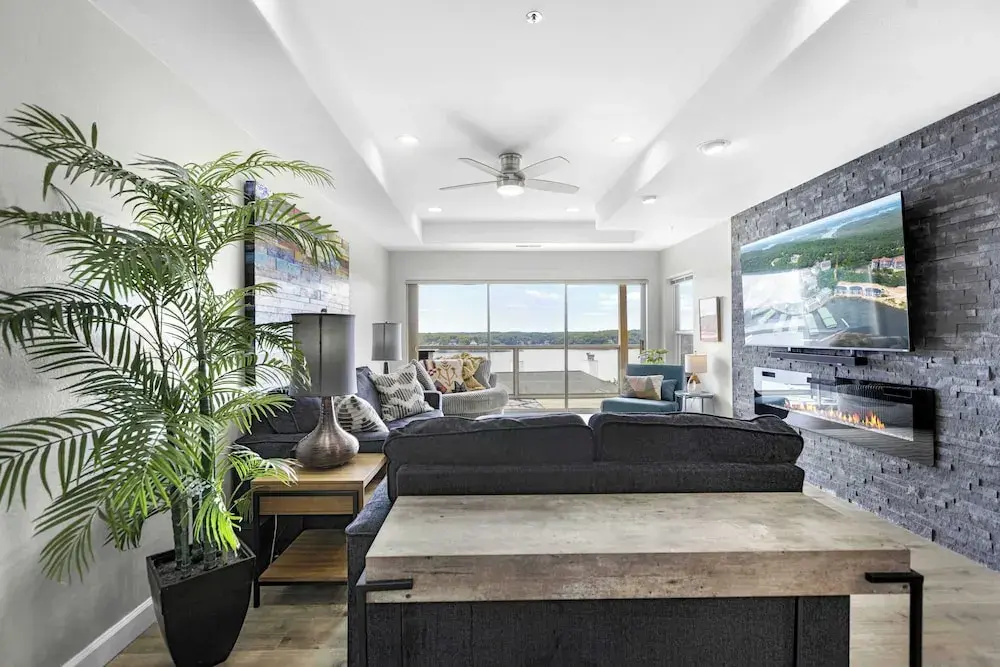 Emerald Bay Oasis Sleeps 6!