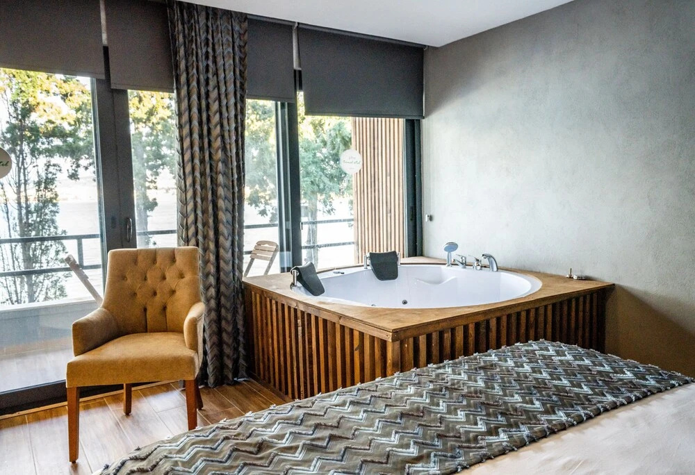 Deluxe Suite with balcony