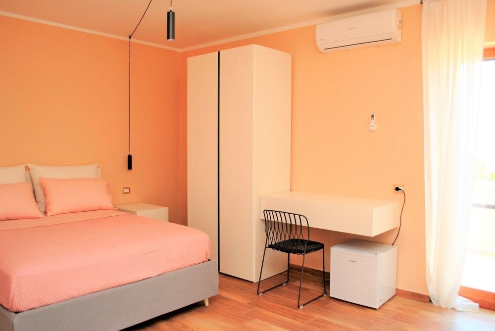 Puteoli House — 4