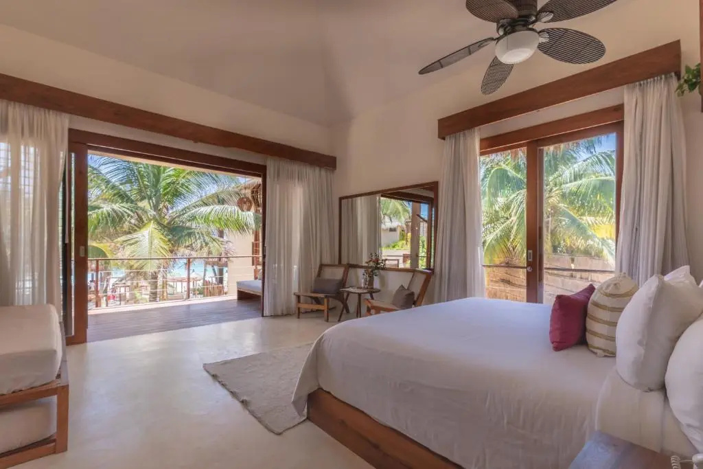 Suite with balcony and with sea view