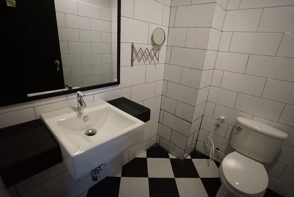 Deluxe Double room (full double bed)