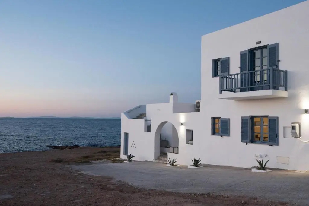 THALASSA Seafront Brand New 1BD house in Naousa