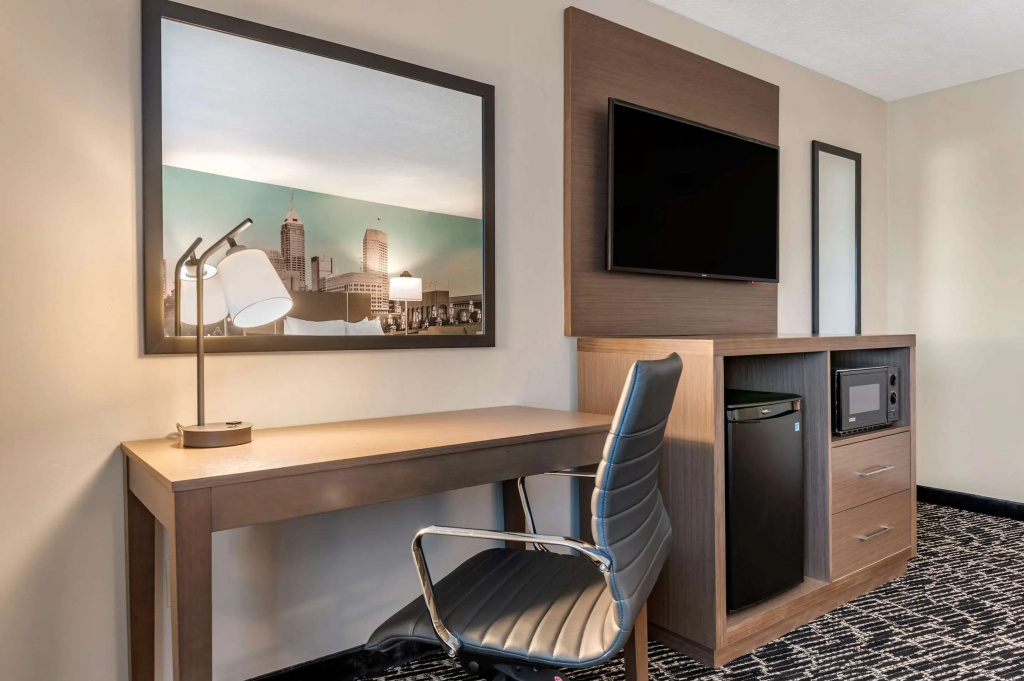 Clarion Pointe Indianapolis Airport - Général