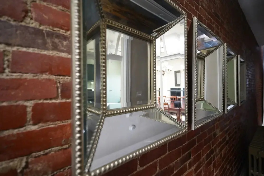 1210 Roland Way- Apartment