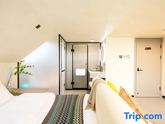 Standard Double room with ocean view (full double bed)
