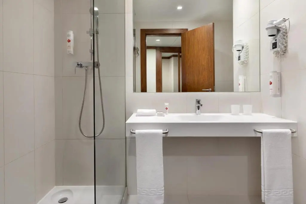 Ramada by Wyndham Lisbon - Chambres