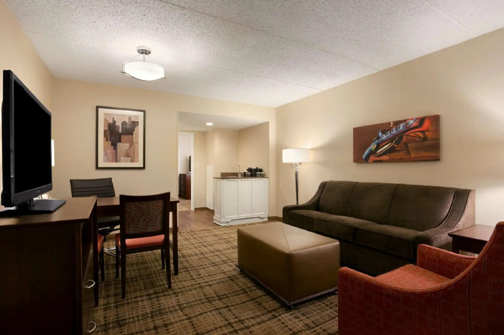 Embassy Suites by Hilton Cleveland Beachwood - Chambres