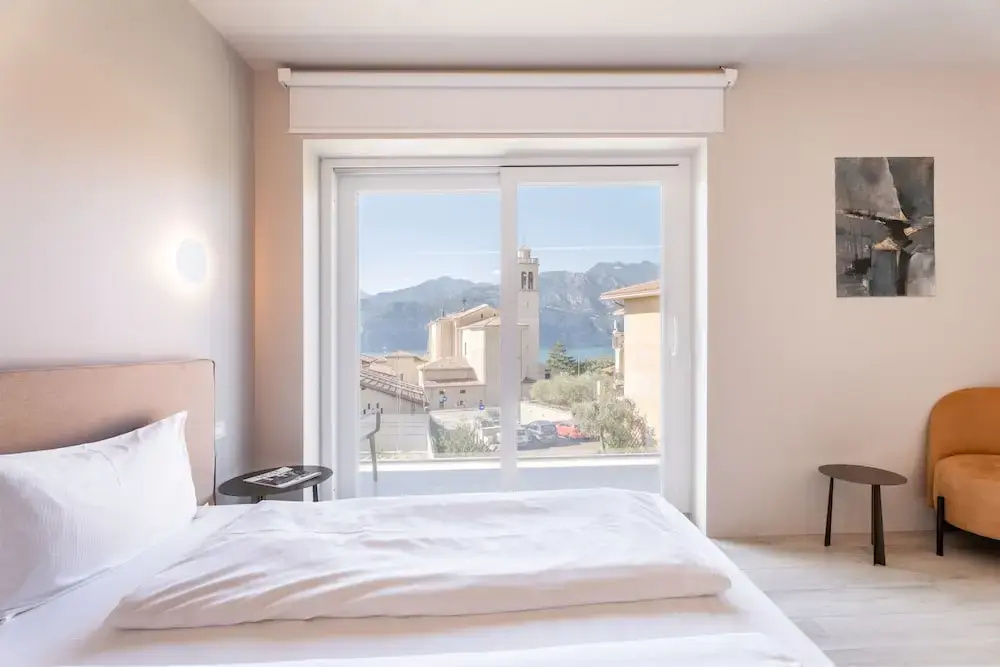 Premier room