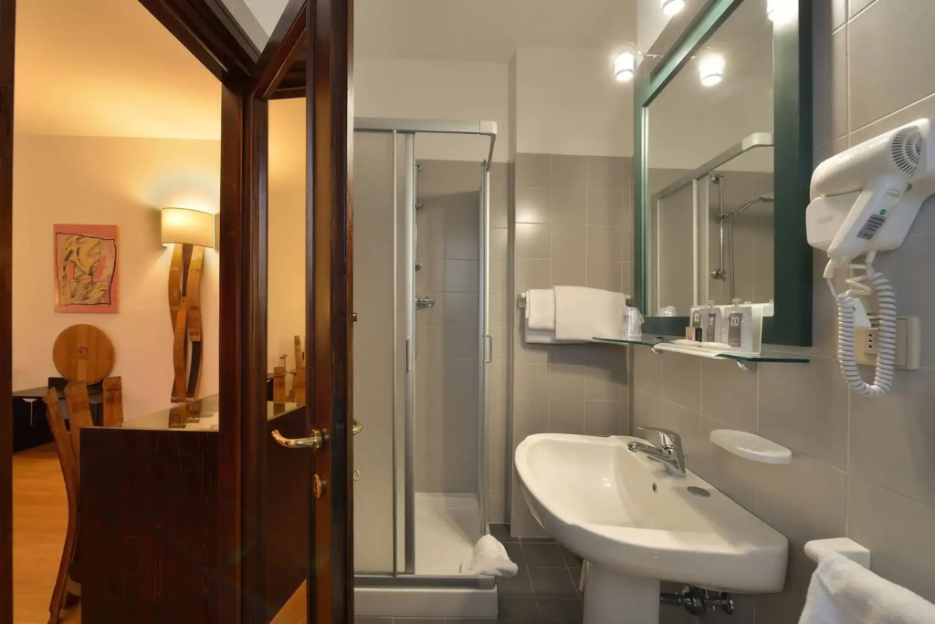 Hotel photo 8