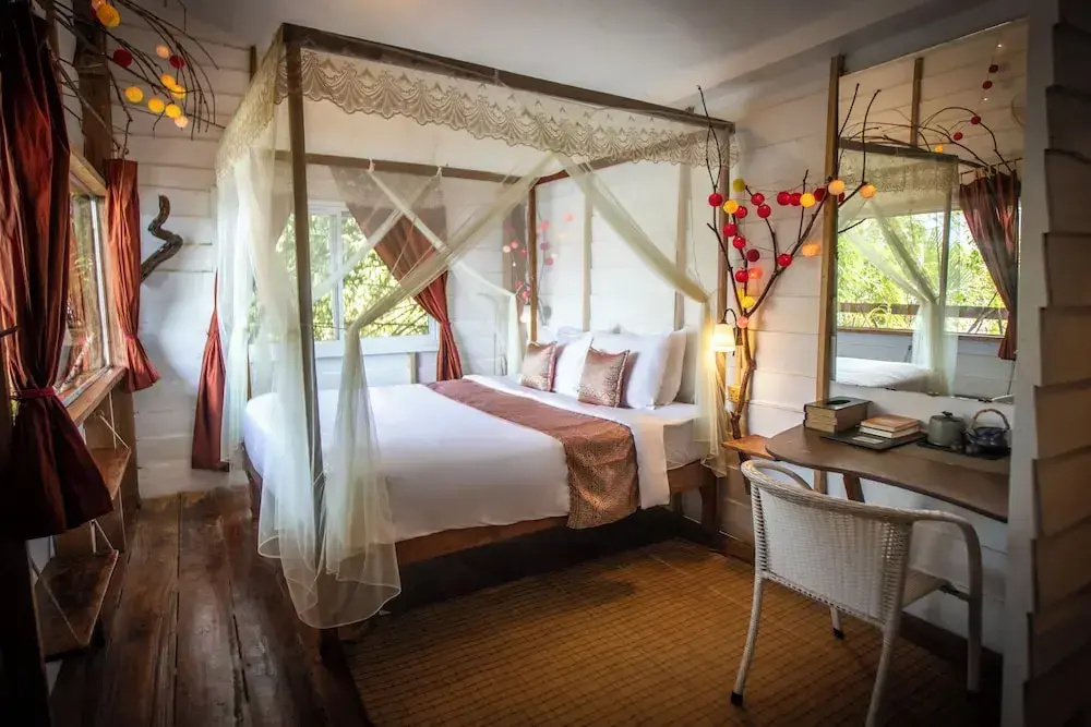 Standard Double room with balcony and with river view (full double bed)