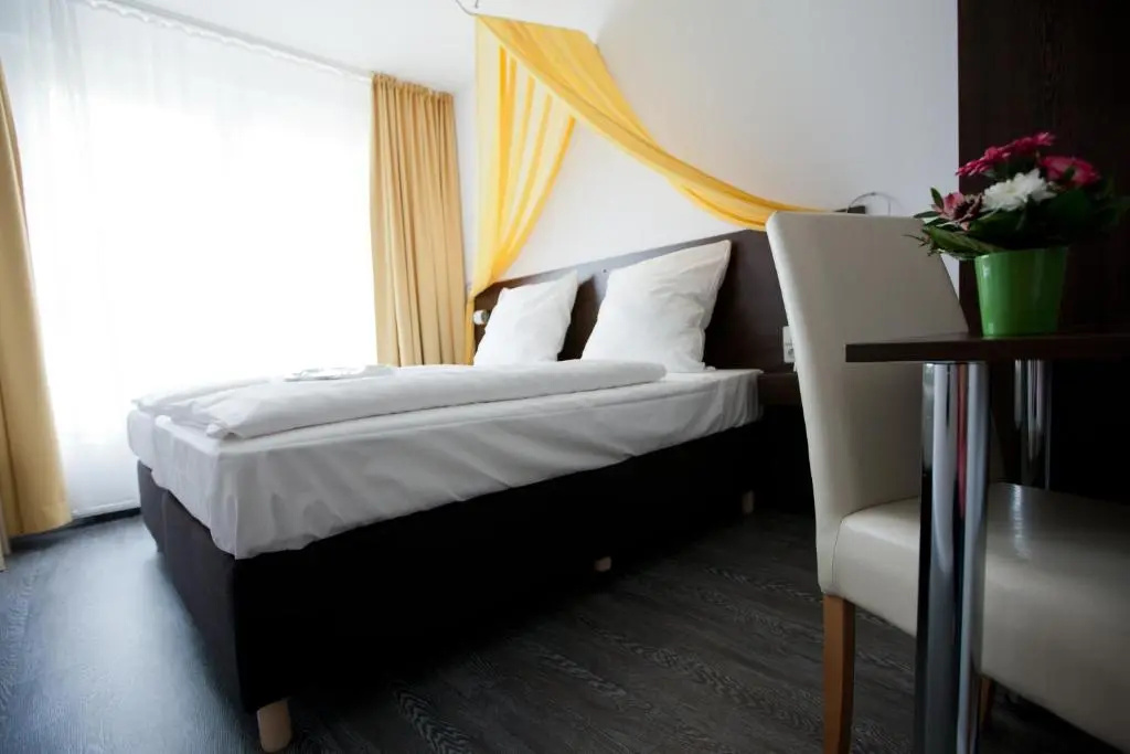 Hotel Kiez Pension - Chambres