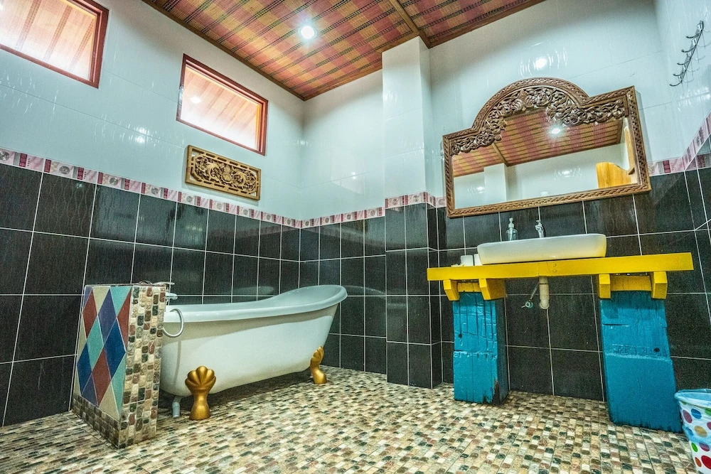 Lost Paradise Resort