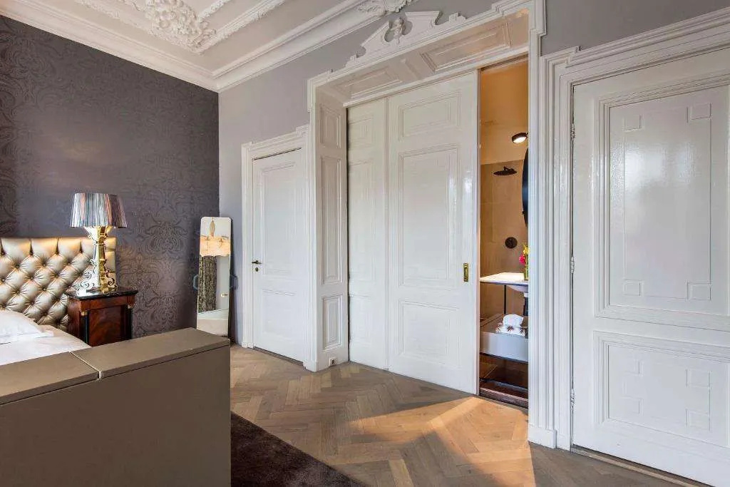 Amstel Corner Hotel — 3