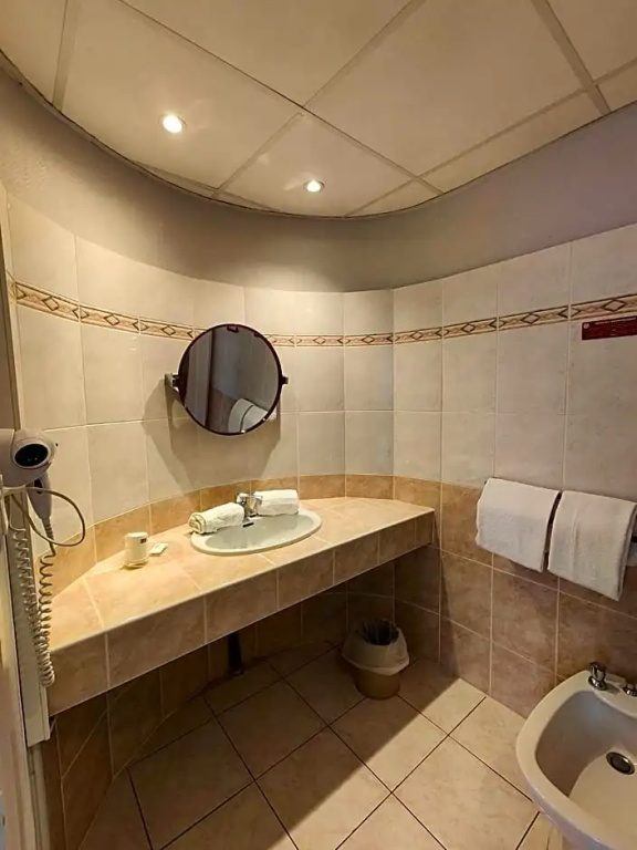 LOGIS, Hôtel Cartier - Chambres