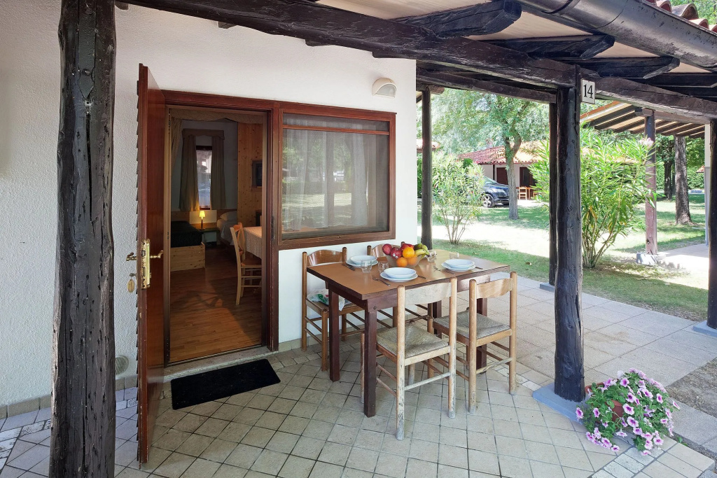 Balcony & Terrace