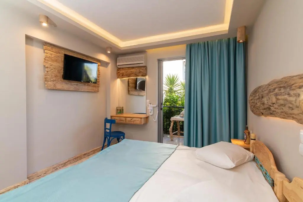 Superior Double room (full double bed)