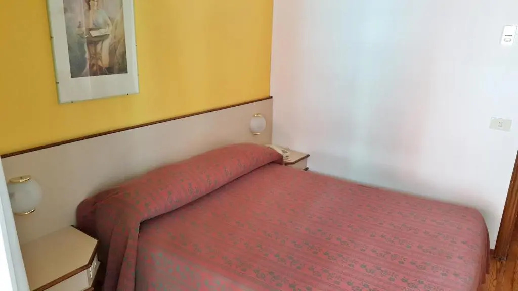 Hotel Italie Et Suisse - Chambres