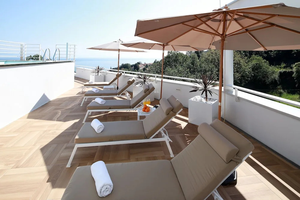 Premium Penthouse with Swimming Pool - фото 6