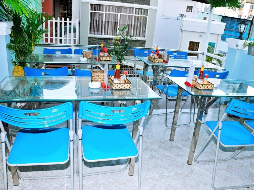 Food & Beverage
