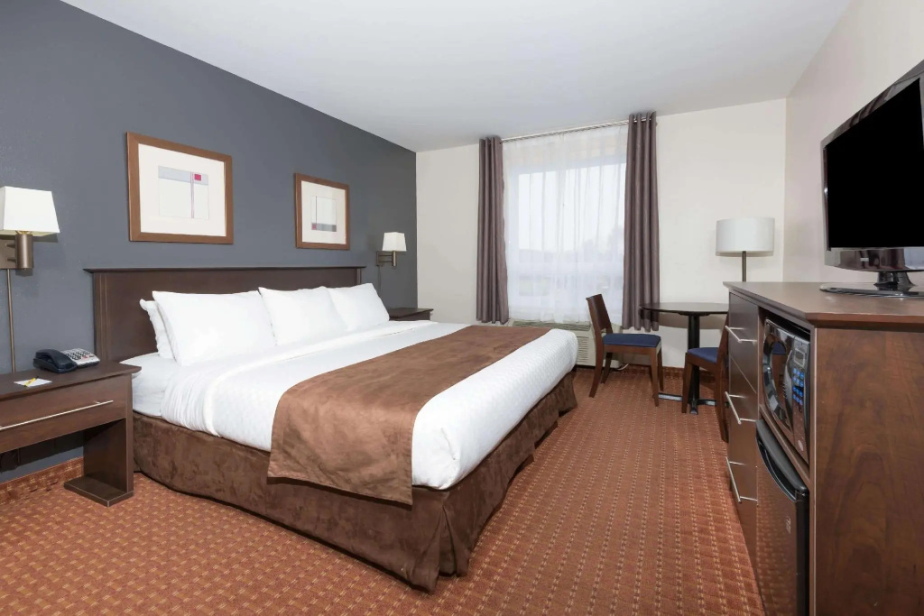 Standard Double room (full double bed)