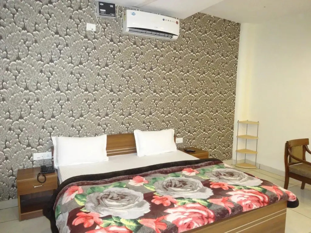 The Shradha Hotel
