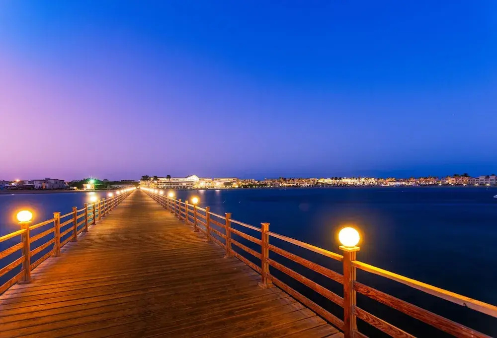 Beach & Waterfront