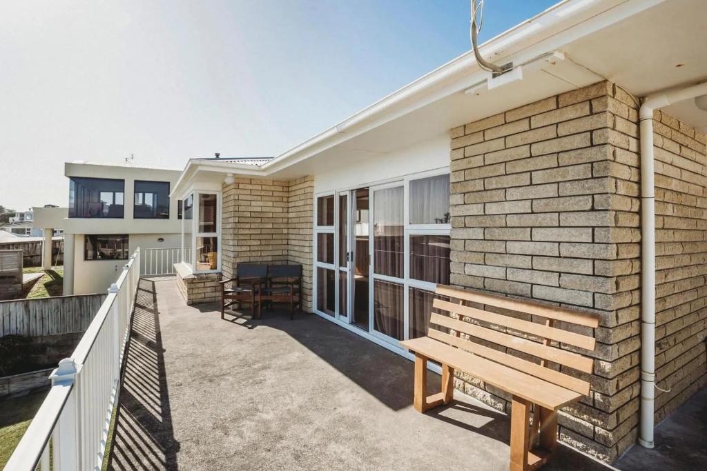 Beach House on Hamblyn