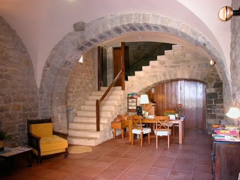 Lobby & Reception