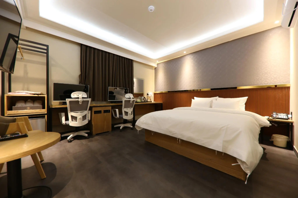 Superior room