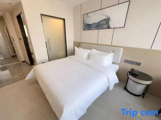 Deluxe Double room (full double bed)
