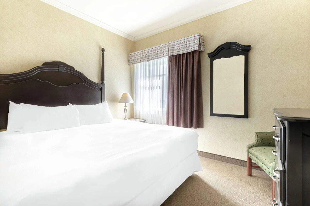 2 Bedrooms Quadruple Suite