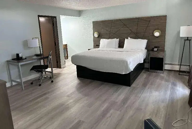 Double Studio (full double bed)