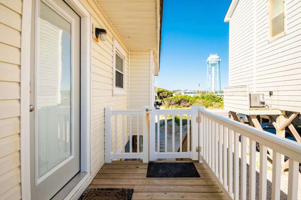 Lisa Lu by Oak Island Accommodations